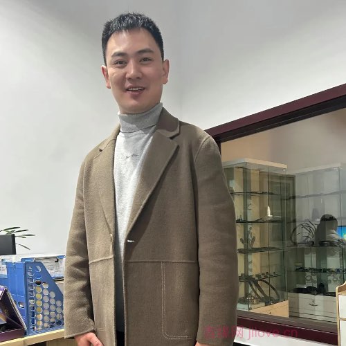 32岁岁四川单身帅哥 - 白山吉缘网